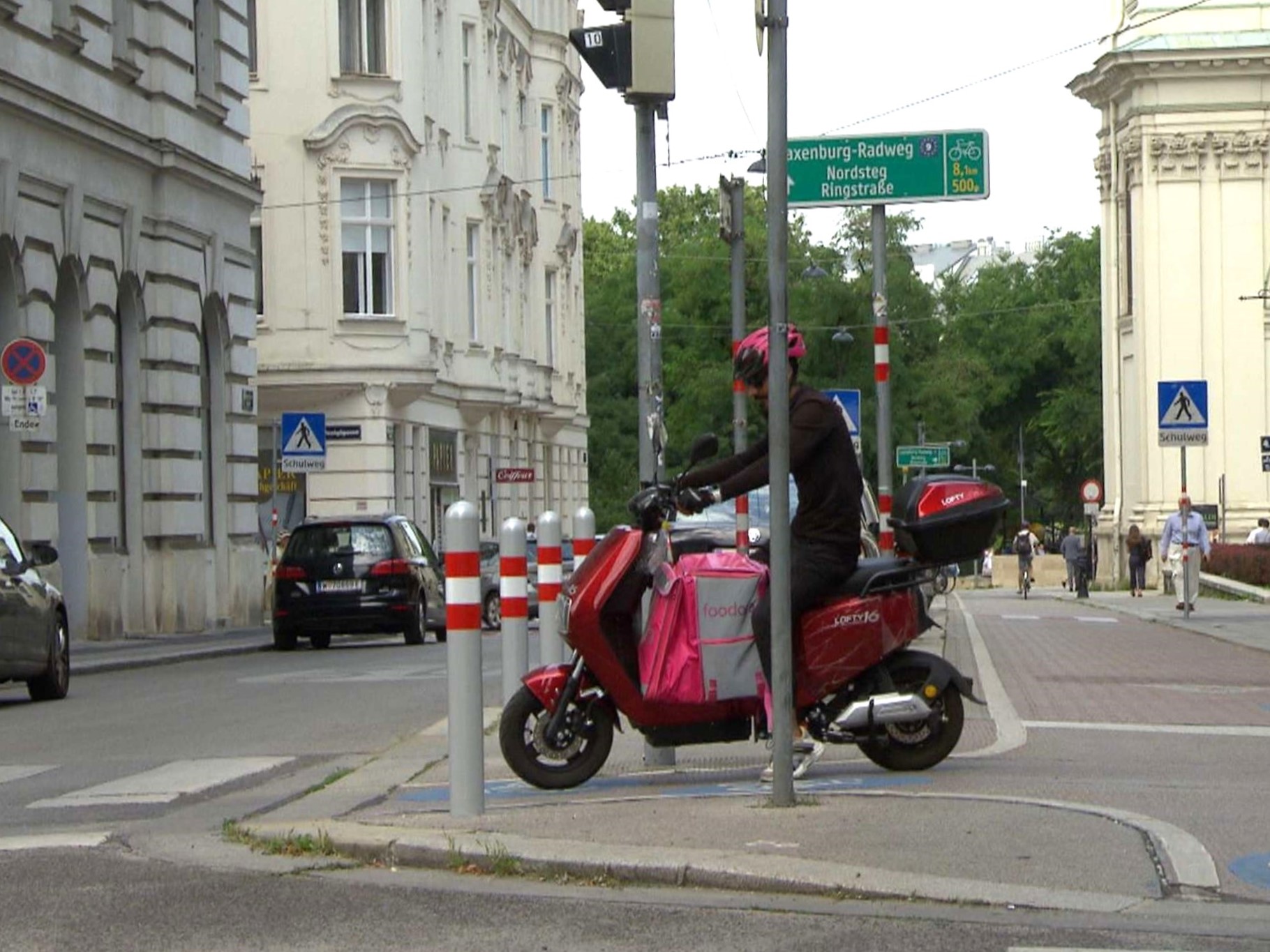 foodora_roller_radweg_ORF Roller