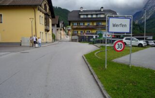 Ortsschild Tempo 30 Werfen